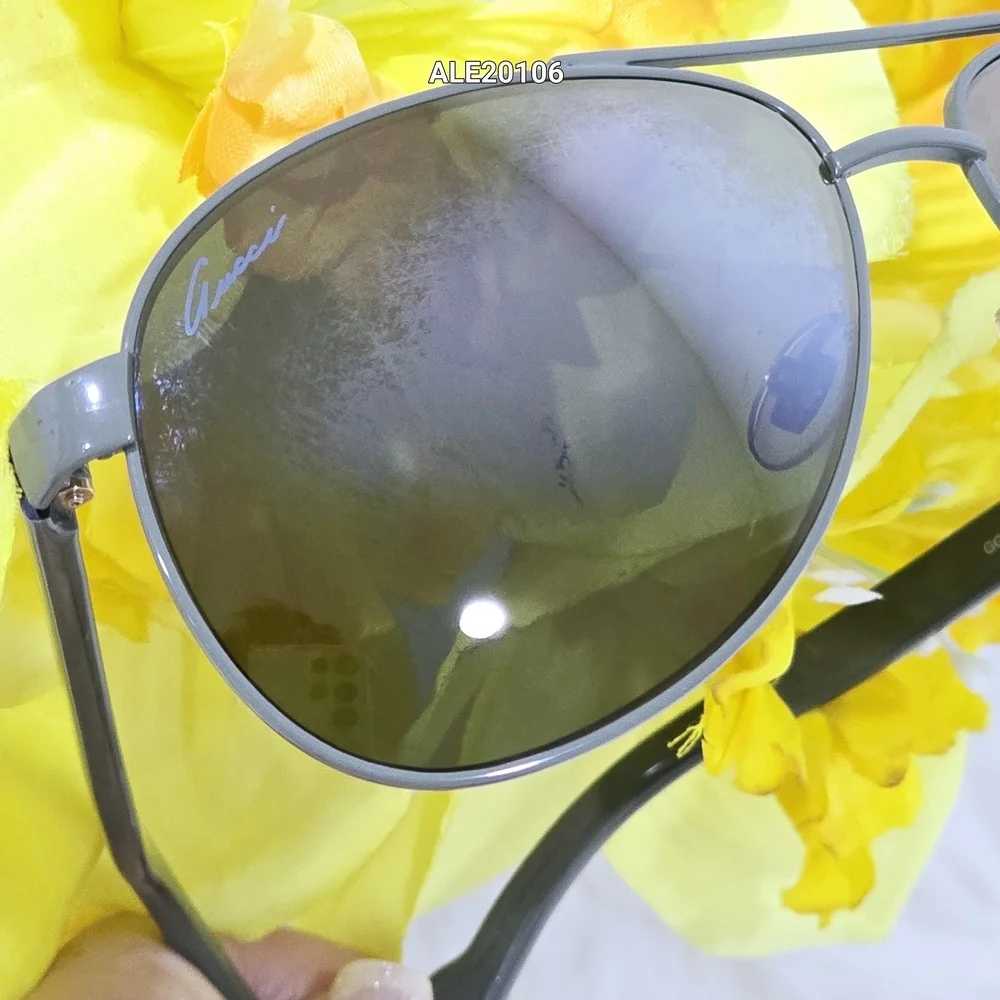 Gucci Gray Aviator Sunglasses GG2898/S with Case.